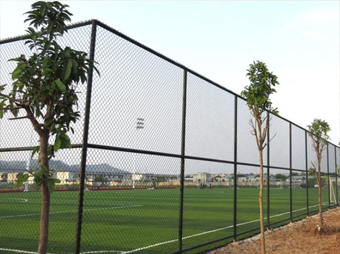 Playing field fence & stadium fence