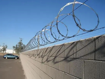 Barbed wire production factory